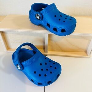 Baby boys toddler crocs size 5c blue shoes